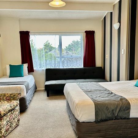 Parkside Motel And Apartments New Plymouth Exteriör bild